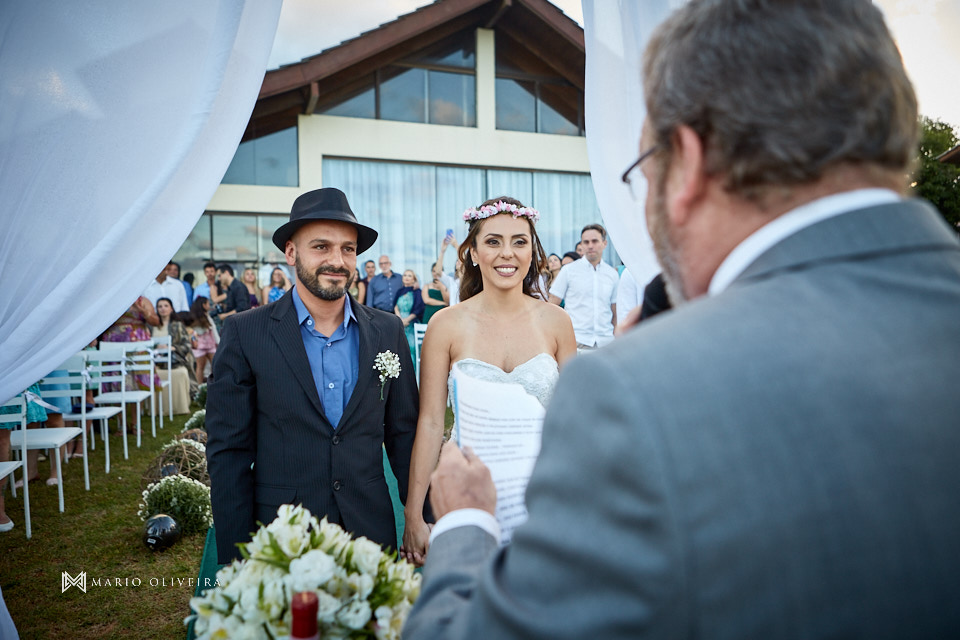 fotografo de casamento em florianopolis, melhor fotografo de florianopolis, mario oliveira, casamento no espaço ondas, casamento na praia, foto do making of da noiva, casamento de dia