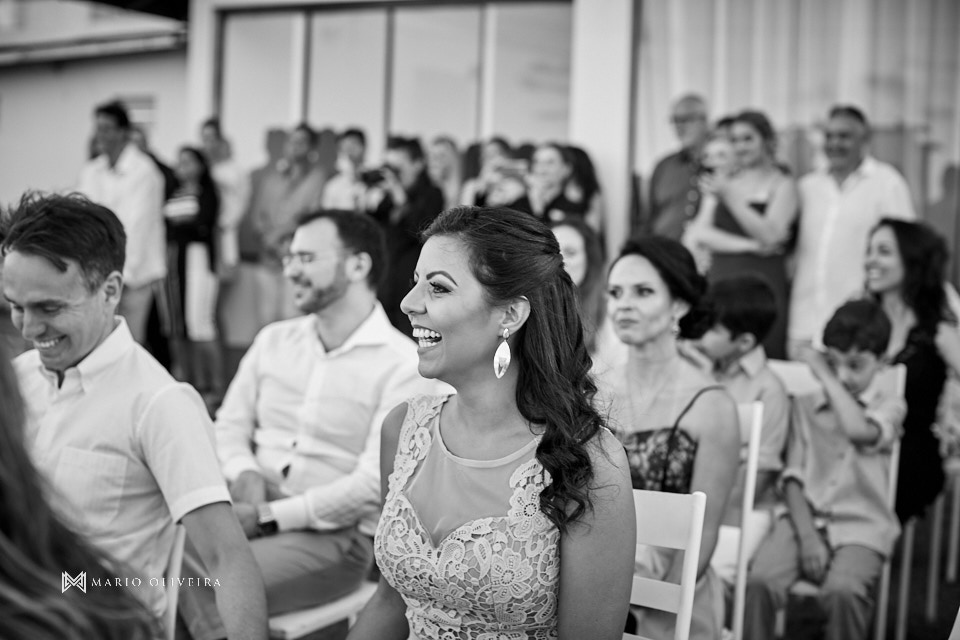 fotografo de casamento em florianopolis, melhor fotografo de florianopolis, mario oliveira, casamento no espaço ondas, casamento na praia, foto do making of da noiva, casamento de dia
