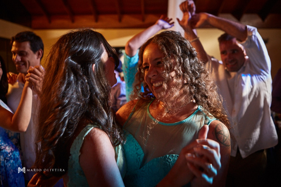 fotografo de casamento em florianopolis, melhor fotografo de florianopolis, mario oliveira, casamento no espaço ondas, casamento na praia, foto do making of da noiva, casamento de dia