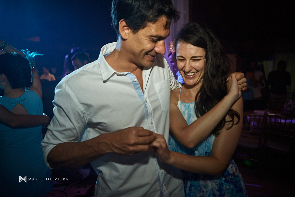 fotografo de casamento em florianopolis, melhor fotografo de florianopolis, mario oliveira, casamento no espaço ondas, casamento na praia, foto do making of da noiva, casamento de dia