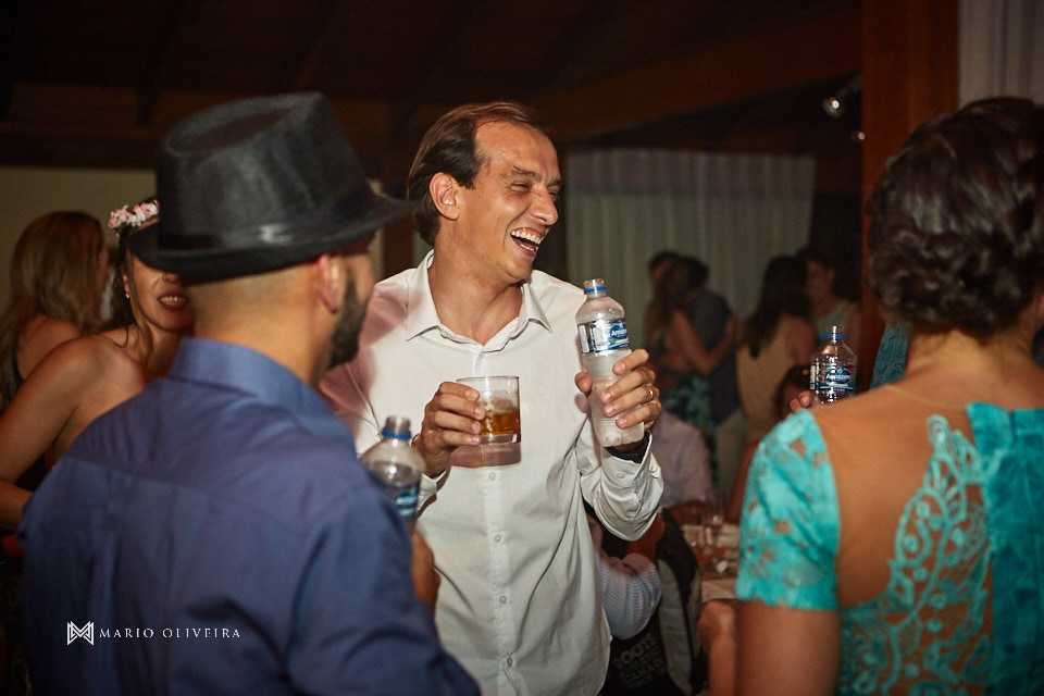 fotografo de casamento em florianopolis, melhor fotografo de florianopolis, mario oliveira, casamento no espaço ondas, casamento na praia, foto do making of da noiva, casamento de dia