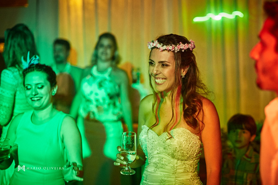 fotografo de casamento em florianopolis, melhor fotografo de florianopolis, mario oliveira, casamento no espaço ondas, casamento na praia, foto do making of da noiva, casamento de dia