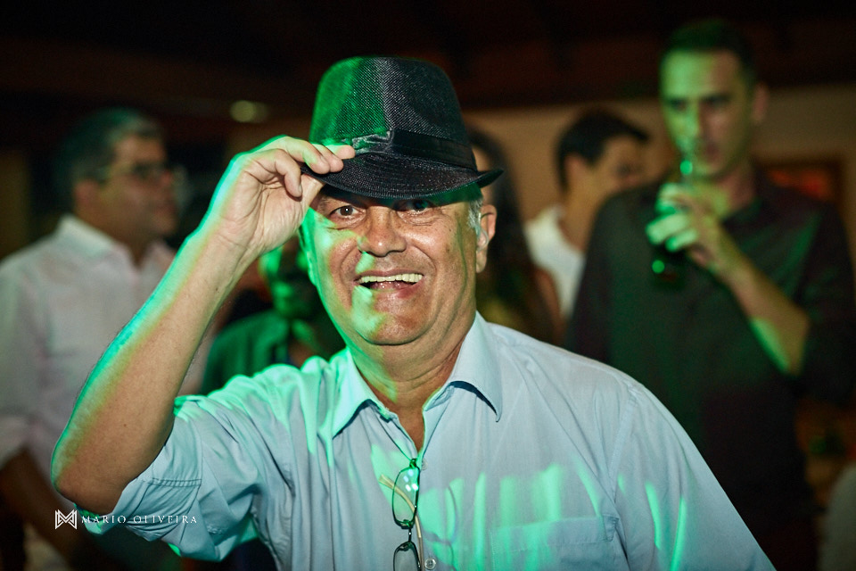 fotografo de casamento em florianopolis, melhor fotografo de florianopolis, mario oliveira, casamento no espaço ondas, casamento na praia, foto do making of da noiva, casamento de dia