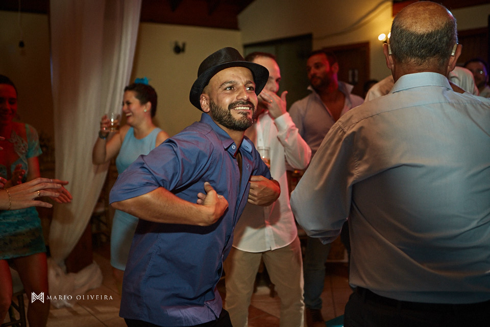 fotografo de casamento em florianopolis, melhor fotografo de florianopolis, mario oliveira, casamento no espaço ondas, casamento na praia, foto do making of da noiva, casamento de dia