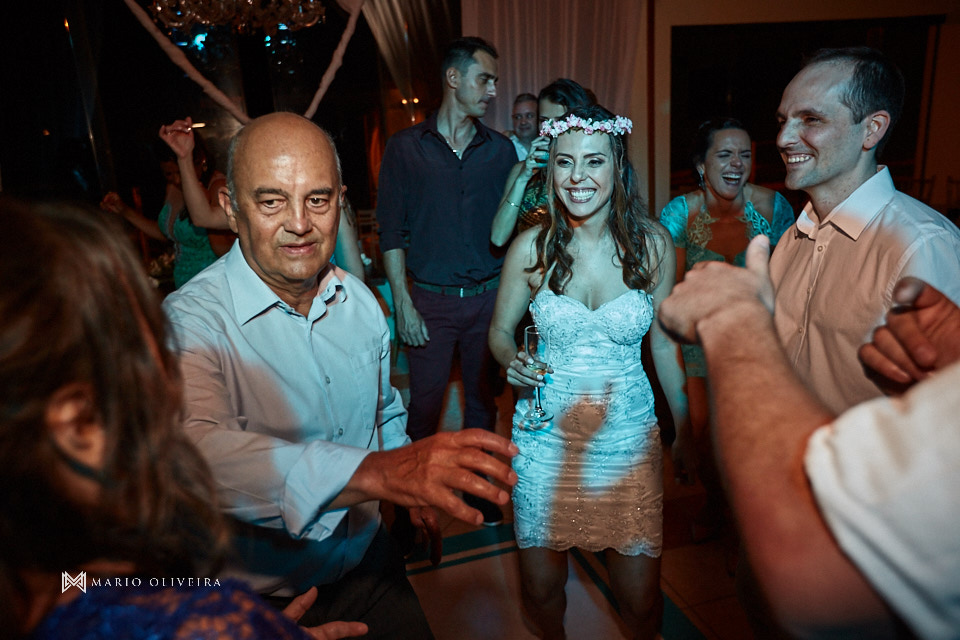 fotografo de casamento em florianopolis, melhor fotografo de florianopolis, mario oliveira, casamento no espaço ondas, casamento na praia, foto do making of da noiva, casamento de dia