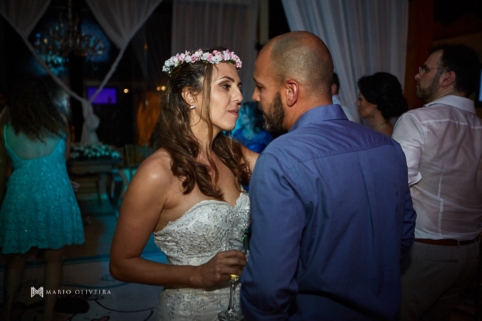 fotografo de casamento em florianopolis, melhor fotografo de florianopolis, mario oliveira, casamento no espaço ondas, casamento na praia, foto do making of da noiva, casamento de dia