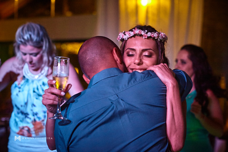 fotografo de casamento em florianopolis, melhor fotografo de florianopolis, mario oliveira, casamento no espaço ondas, casamento na praia, foto do making of da noiva, casamento de dia