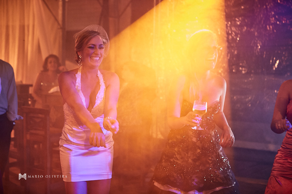 casamento na praia dos ingleses, vestido de noiva, making of noivo, mario oliveira, melhor fotografo de florianopolis