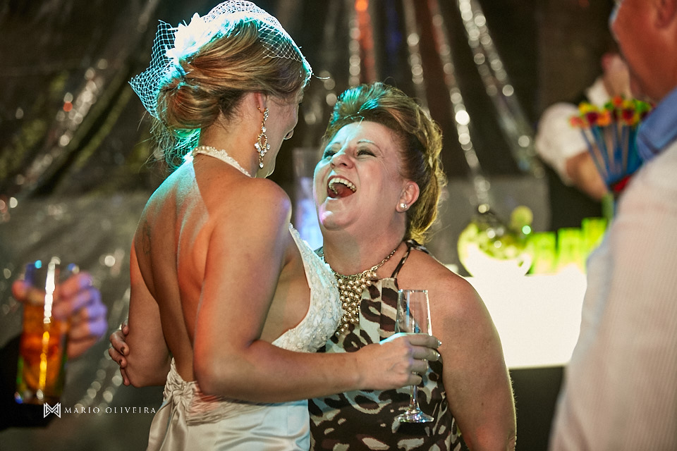 casamento na praia dos ingleses, vestido de noiva, making of noivo, mario oliveira, melhor fotografo de florianopolis