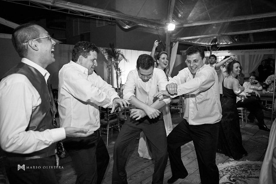 casamento na praia dos ingleses, vestido de noiva, making of noivo, mario oliveira, melhor fotografo de florianopolis