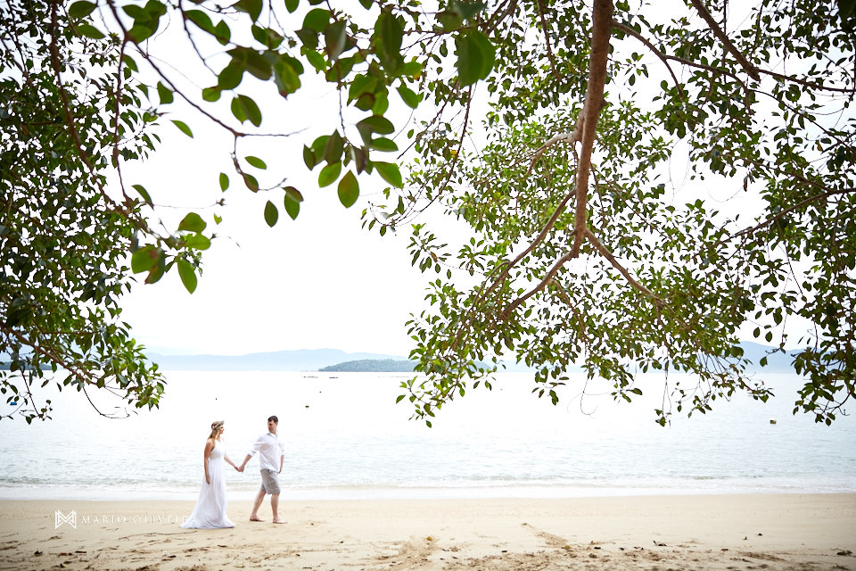 casal na praia, noivos na praia, melhor fotografo de florianopolis, mario oliveira, ensaio de casal, sessão de fotos na praia, engagement session, e-session