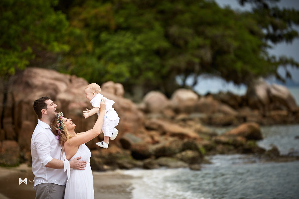 casal na praia, noivos na praia, melhor fotografo de florianopolis, mario oliveira, ensaio de casal, sessão de fotos na praia, engagement session, e-session