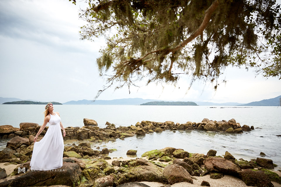 casal na praia, noivos na praia, melhor fotografo de florianopolis, mario oliveira, ensaio de casal, sessão de fotos na praia, engagement session, e-session