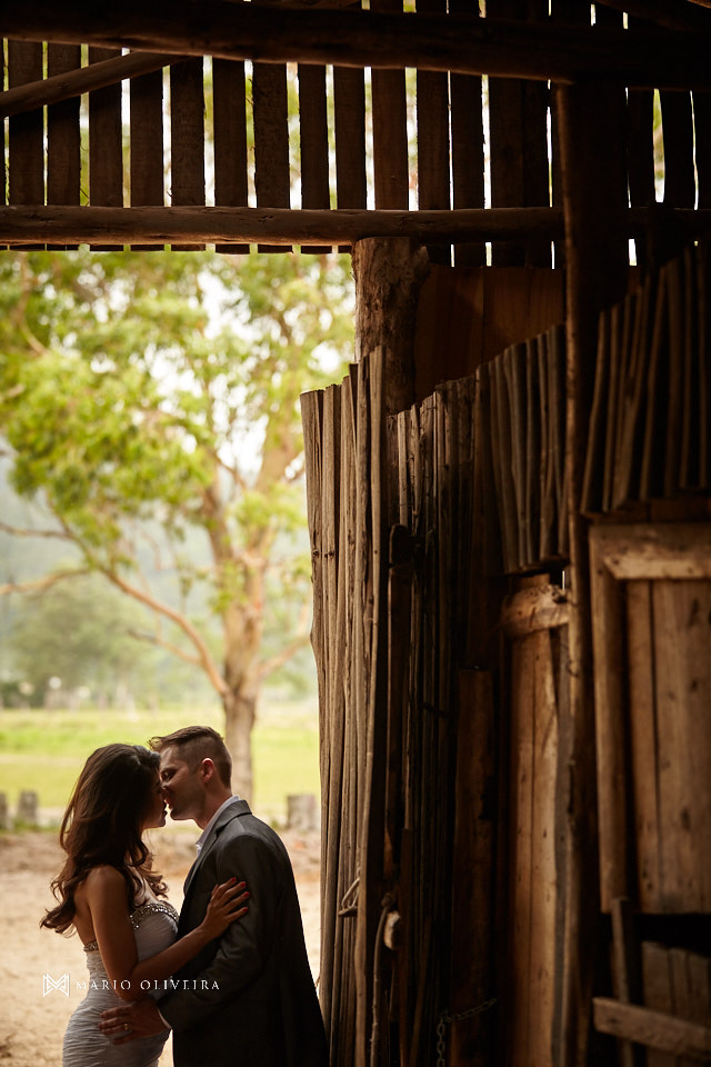 fotos de casal na fazenda, noiva andando a cavalo, mario oliveira, melhor fotografo de florianopolis, trash the dress, casal no campo, ensaio fotografico de casal na fazenda