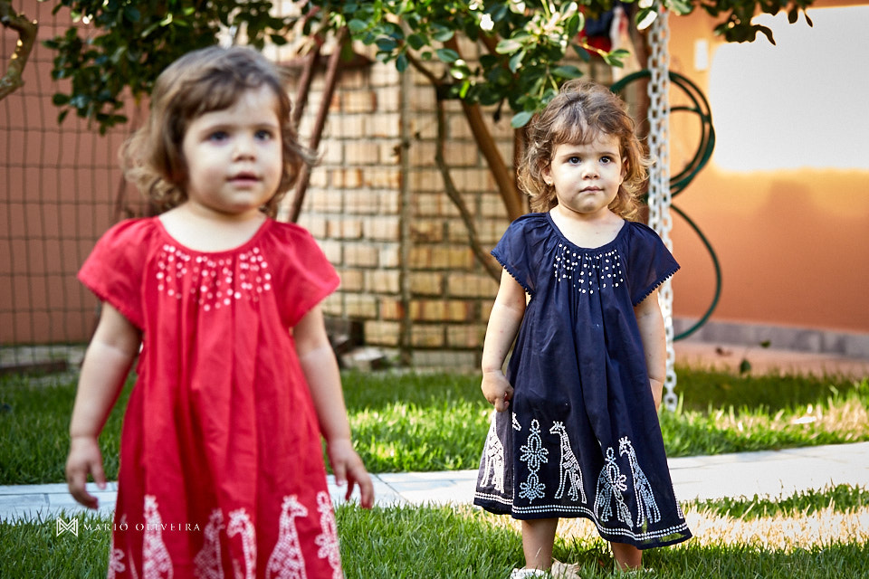 foto de crianças, gêmeos, mario oliveira, melhor fotógrafo de florianópolis, fotografo de família, foto de criança brincando