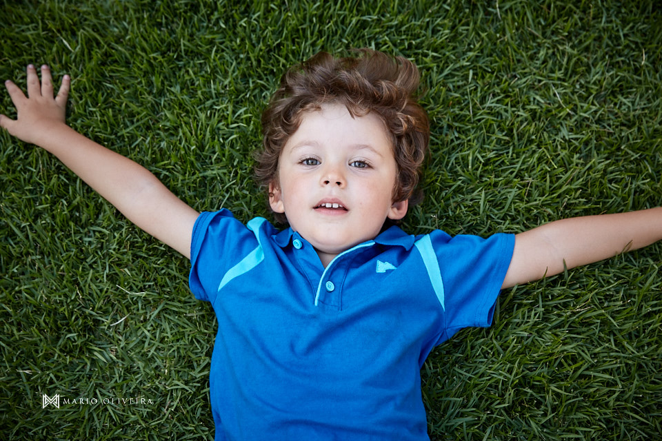 foto de crianças, gêmeos, mario oliveira, melhor fotógrafo de florianópolis, fotografo de família, foto de criança brincando