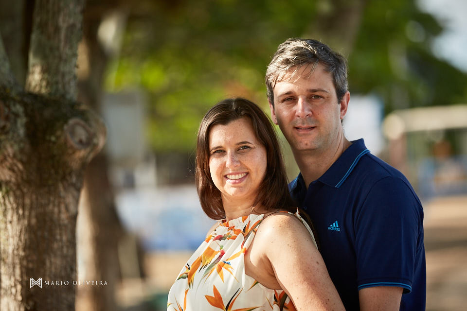 ensaio de casal, fotos no ribeirão da ilha, mario oliveira, fotografo de casamento, melhor fotografo de florianopolis, fotos com cachorro, pitbull, praia da armação, nascer do sol