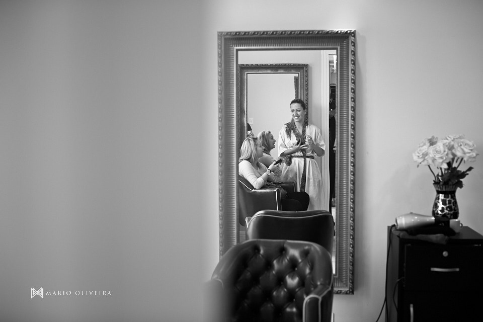 fotografia de casamento, casamento na palhoça, mario oliveira, melhor fotografo de florianopolis, making of da noiva no salão douglas e luciano, noivo, casal