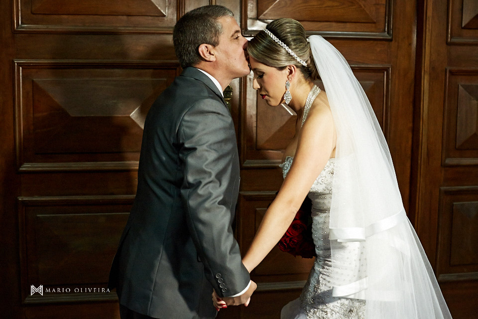 fotografia de casamento, casamento na palhoça, mario oliveira, melhor fotografo de florianopolis, making of da noiva no salão douglas e luciano, noivo, casal