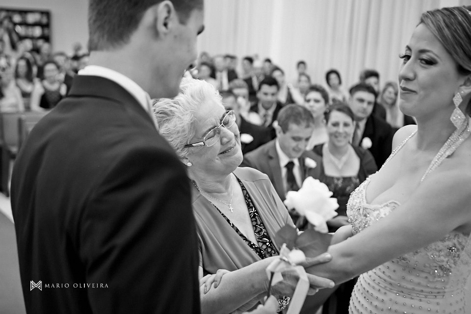 fotografia de casamento, casamento na palhoça, mario oliveira, melhor fotografo de florianopolis, making of da noiva no salão douglas e luciano, noivo, casal