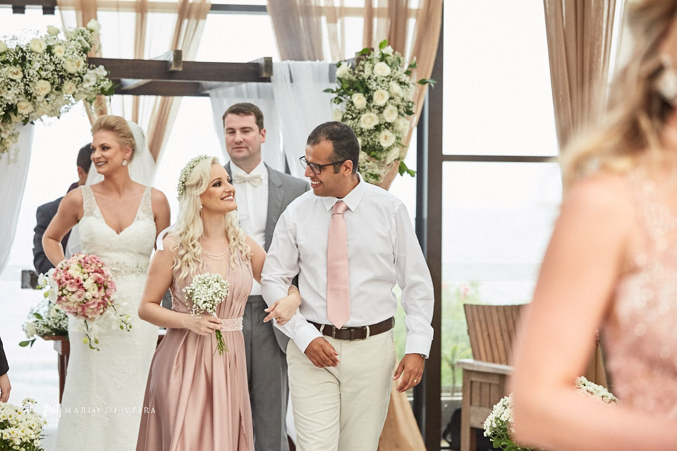 casamento na praia, casamento em balneário camboriu, madrinha, padrinhos, melhor fotografo de forianopolis, casamento de dia, infinito blue