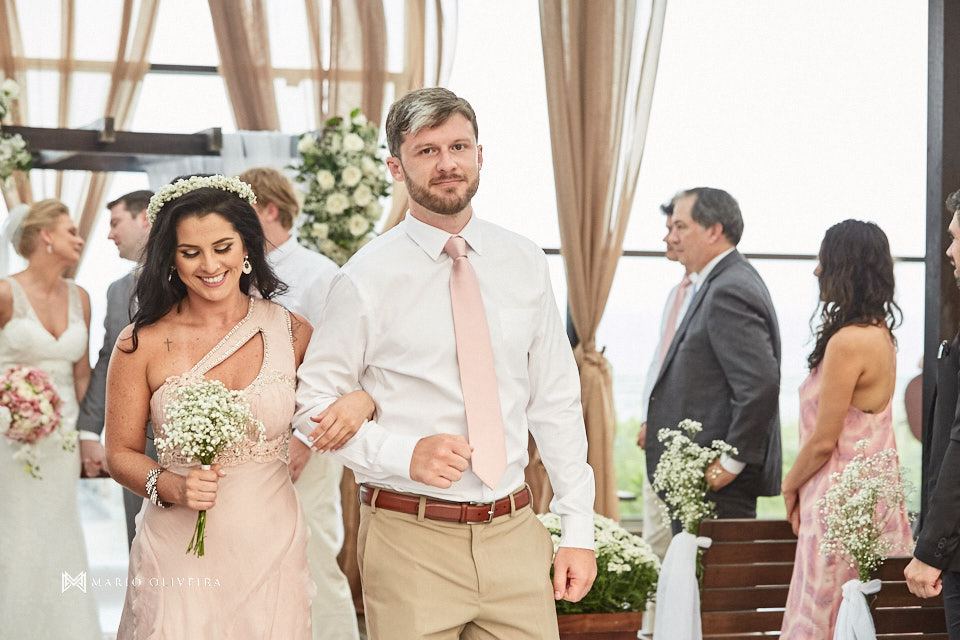 casamento na praia, casamento em balneário camboriu, madrinha, padrinhos, melhor fotografo de forianopolis, casamento de dia, infinito blue