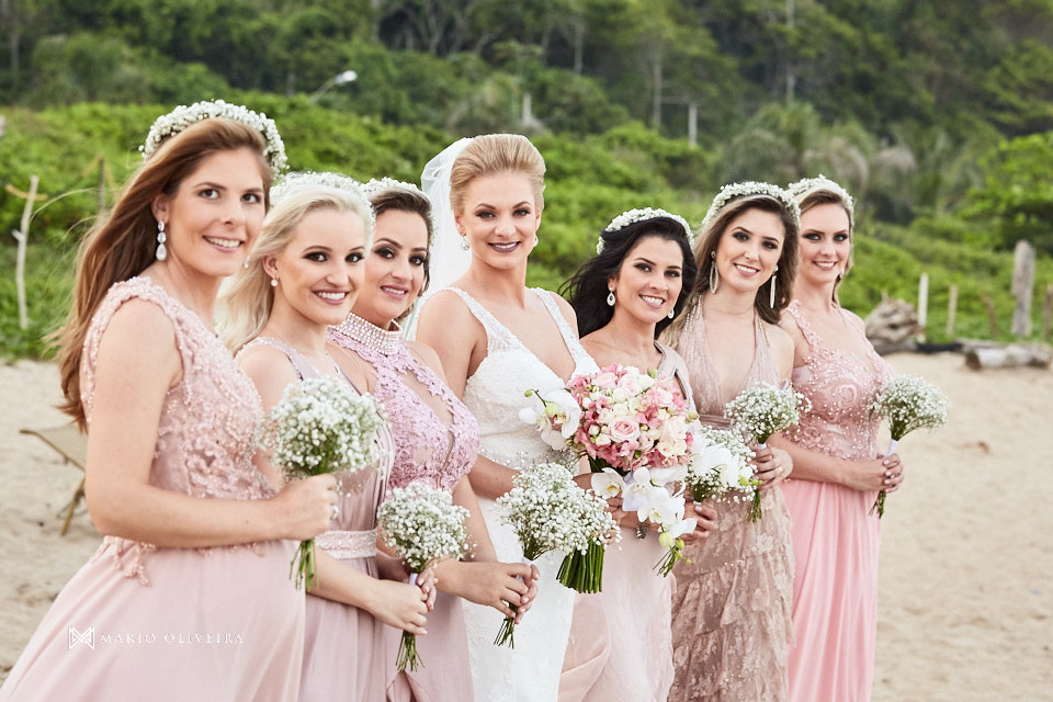 madrinhas com a mesma cor, casamento na praia, casamento em balneário camboriu, madrinha, padrinhos, melhor fotografo de forianopolis, casamento de dia, infinito blue