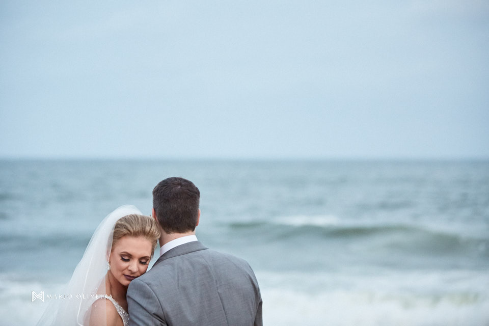 casamento na praia, casamento em balneário camboriu, madrinha, padrinhos, melhor fotografo de forianopolis, casamento de dia, infinito blue