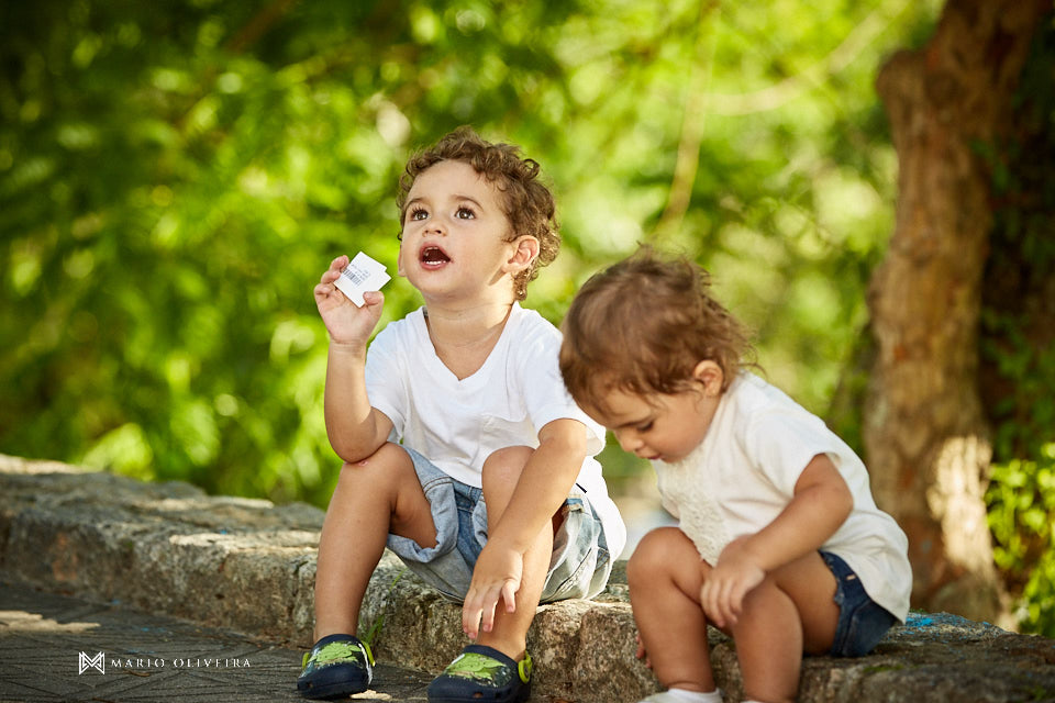 irmãos juntos, menina, menino