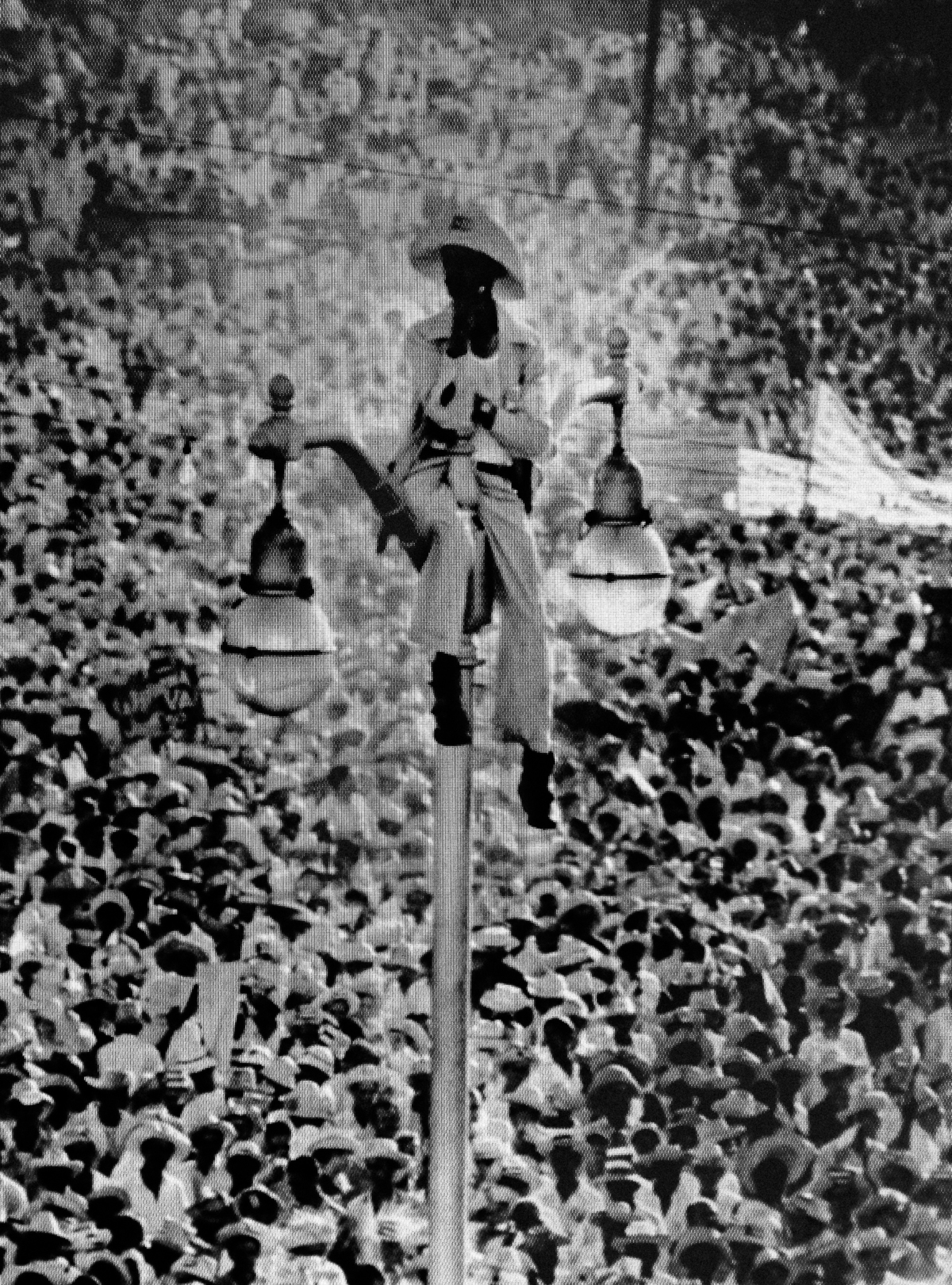 PRAÇA DE REVULUÇÃO
SINTO QUE NÃO FIZ ESTA FOTO
