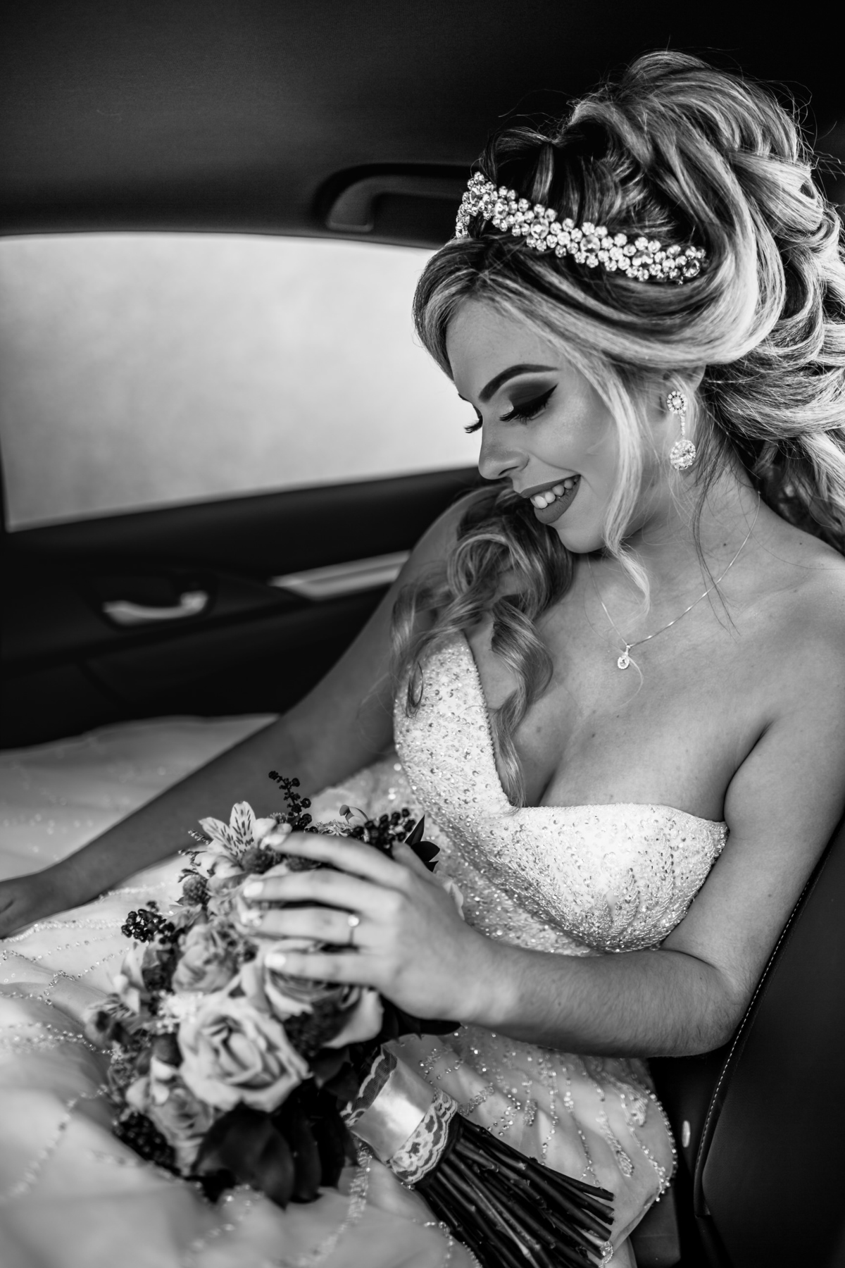 noiva no carro