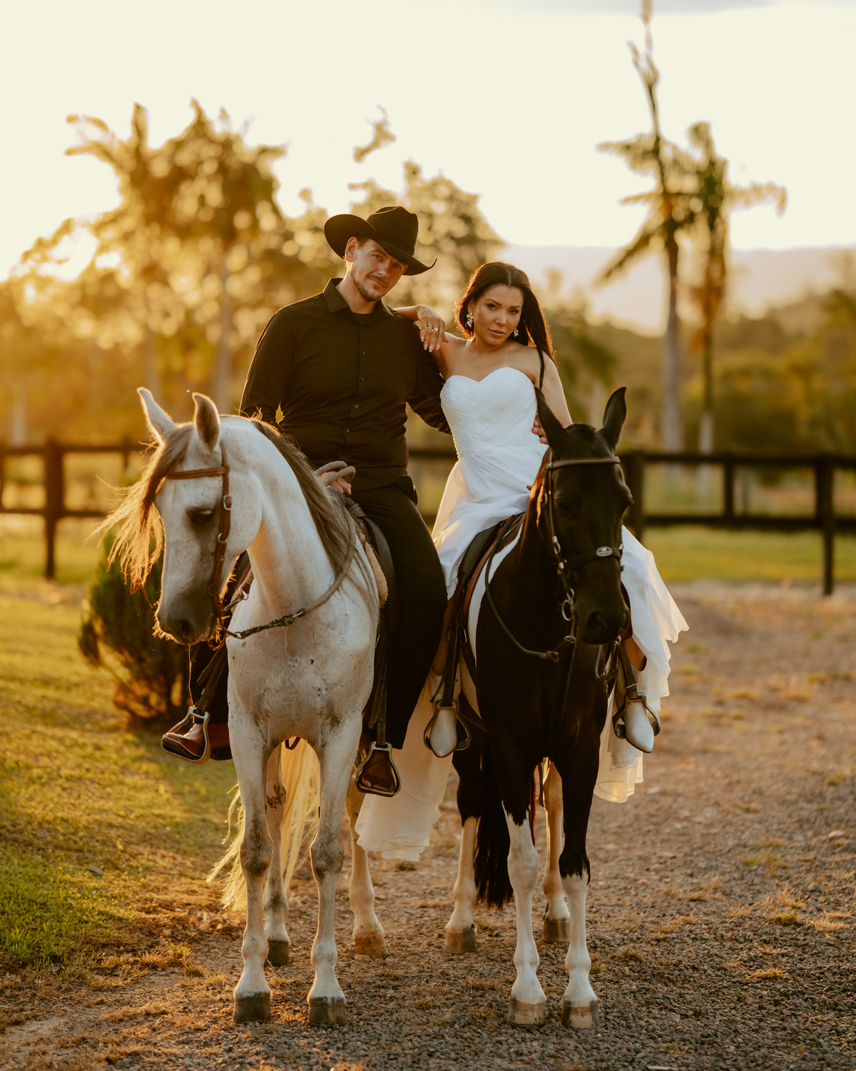 ensaio-prewedding-patrcia-rogerio-coutry-cavalo-chapeu-boiadeira-fotografo-casamento-interior-agroboy-haras-campo-praia-mocambique-florianopolis-indaial-gaucho-fotos-casal