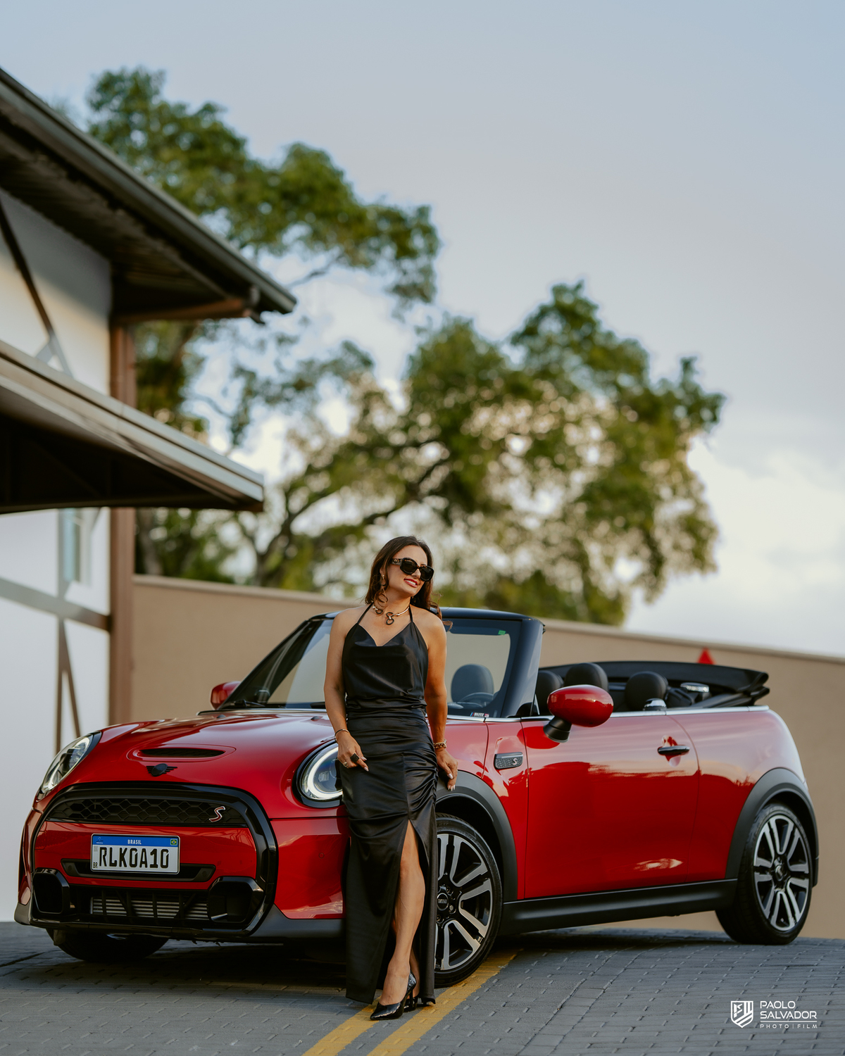 festa das amigas com tema de máscara em indaial no museu de carros antigos, fotos ensaio feminino com carros antigos, ensaio pessoal, fotos da festa, blumenau, itapema, praia, fotografo de casamento