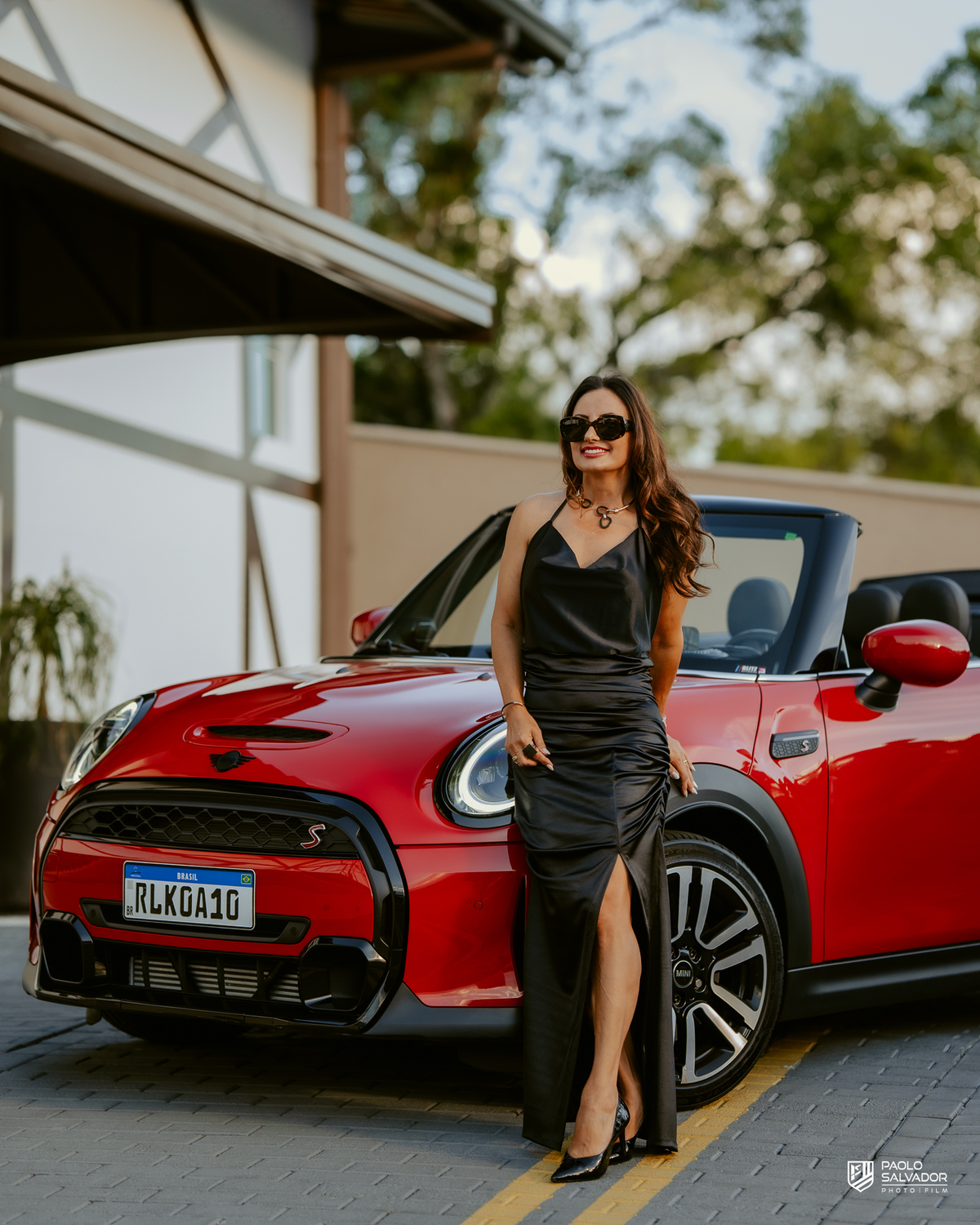 festa das amigas com tema de máscara em indaial no museu de carros antigos, fotos ensaio feminino com carros antigos, ensaio pessoal, fotos da festa, blumenau, itapema, praia, fotografo de casamento