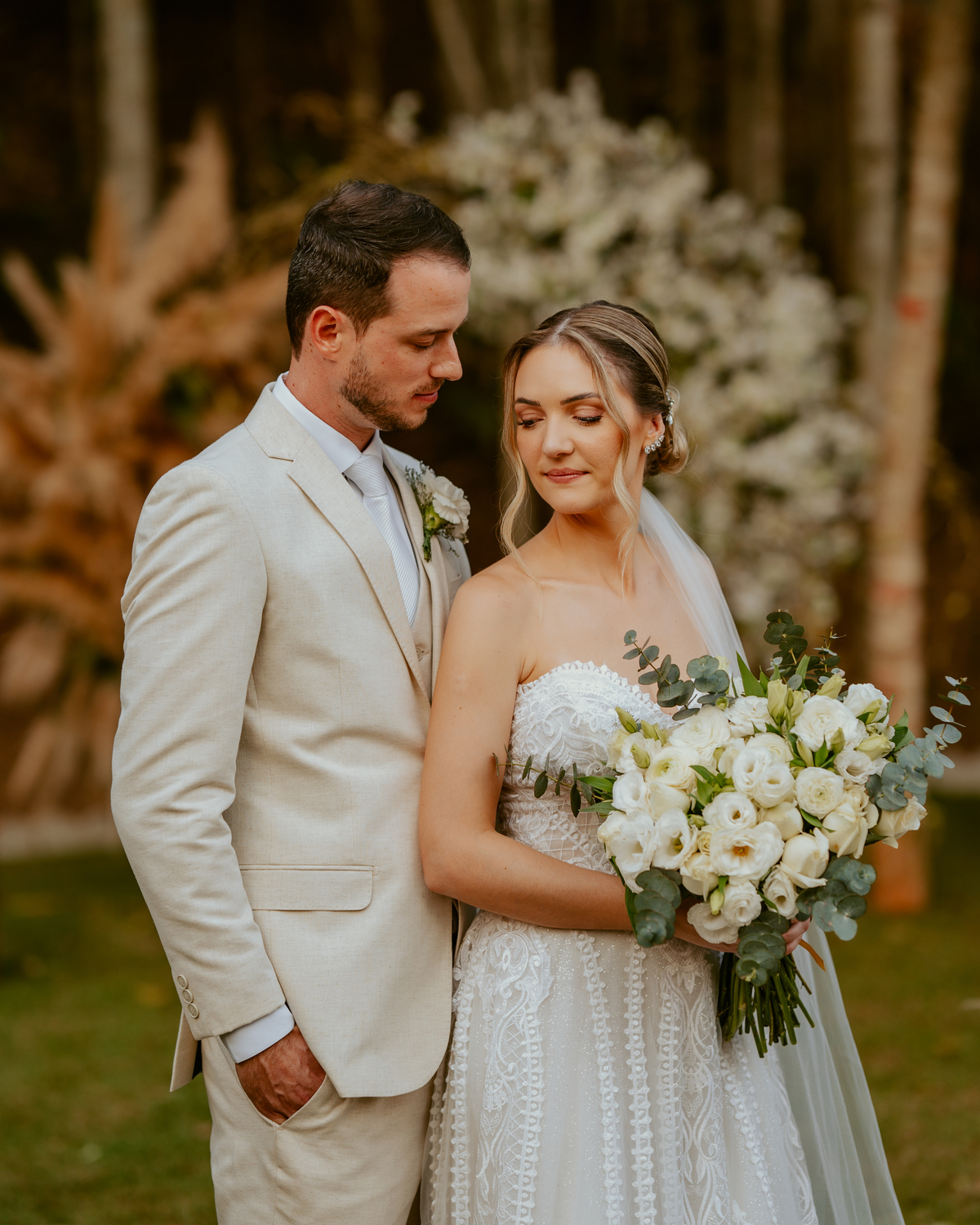 fotografia-de-casamento-em-timbo-sc-mini-wedding-intimista-no-sitio-da-familia-da-noiva-cerimonia-ao-ar-livre-anna-e-marco-fotografo-de-casamento-em-blumenau-e-vale-europeu