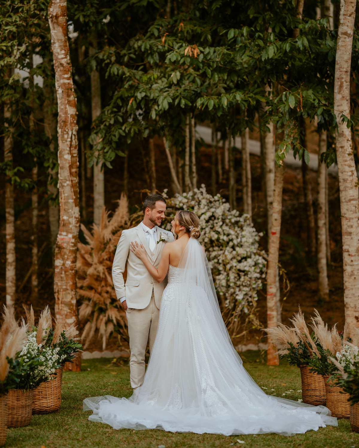 casamento-em-timbo-sc-cerimonia-ao-ar-livre-no-sitio-da-familia-mini-wedding-anna-e-marco-fotografia-de-casamento-no-vale-europeu-fotografo-de-casamento-em-santa-catarina