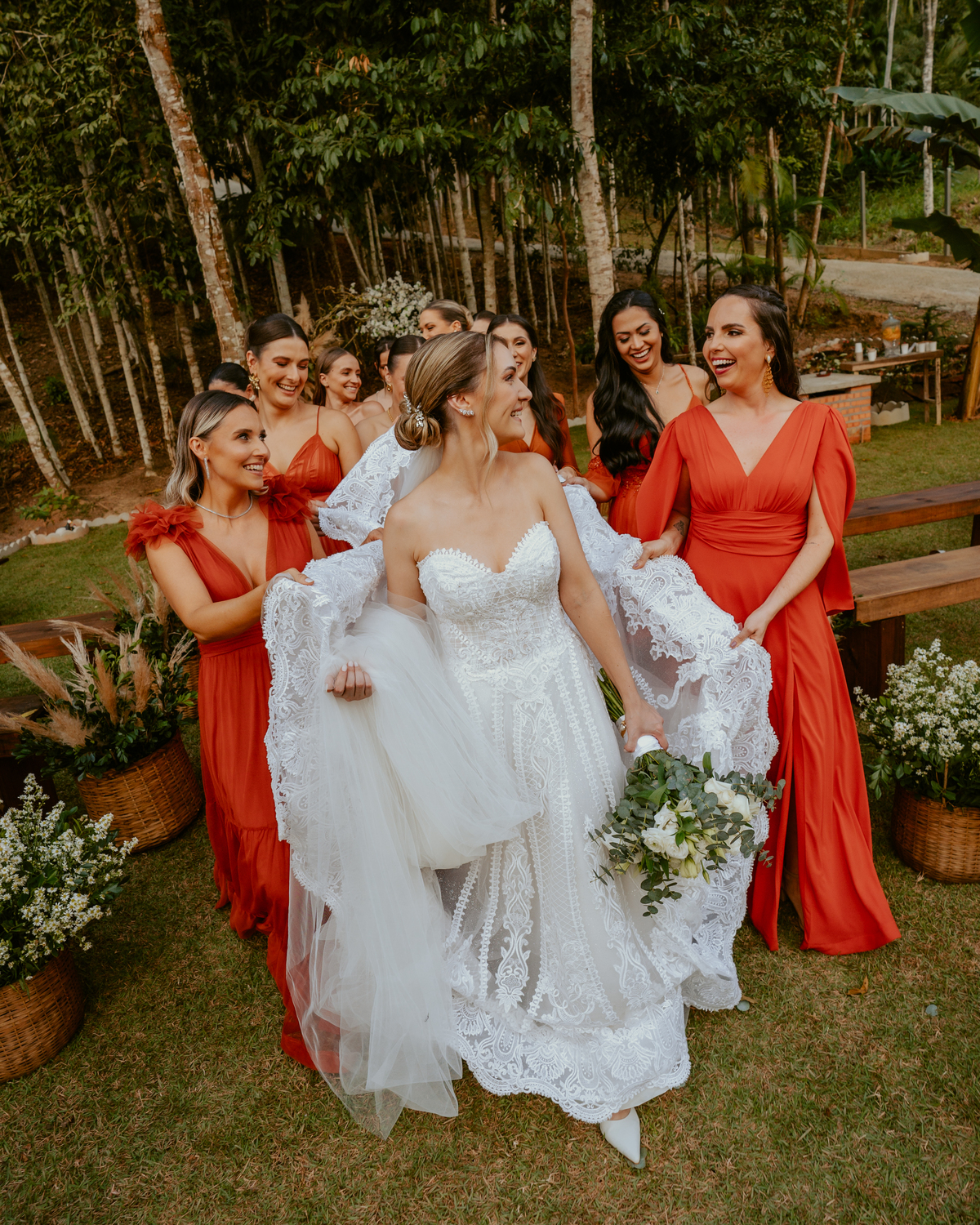 casamento-intimista-no-sitio-da-familia-em-timbo-santa-catarina-mini-wedding-anna-e-marco-cerimonia-ao-ar-livre-fotografia-de-casamento-no-vale-europeu