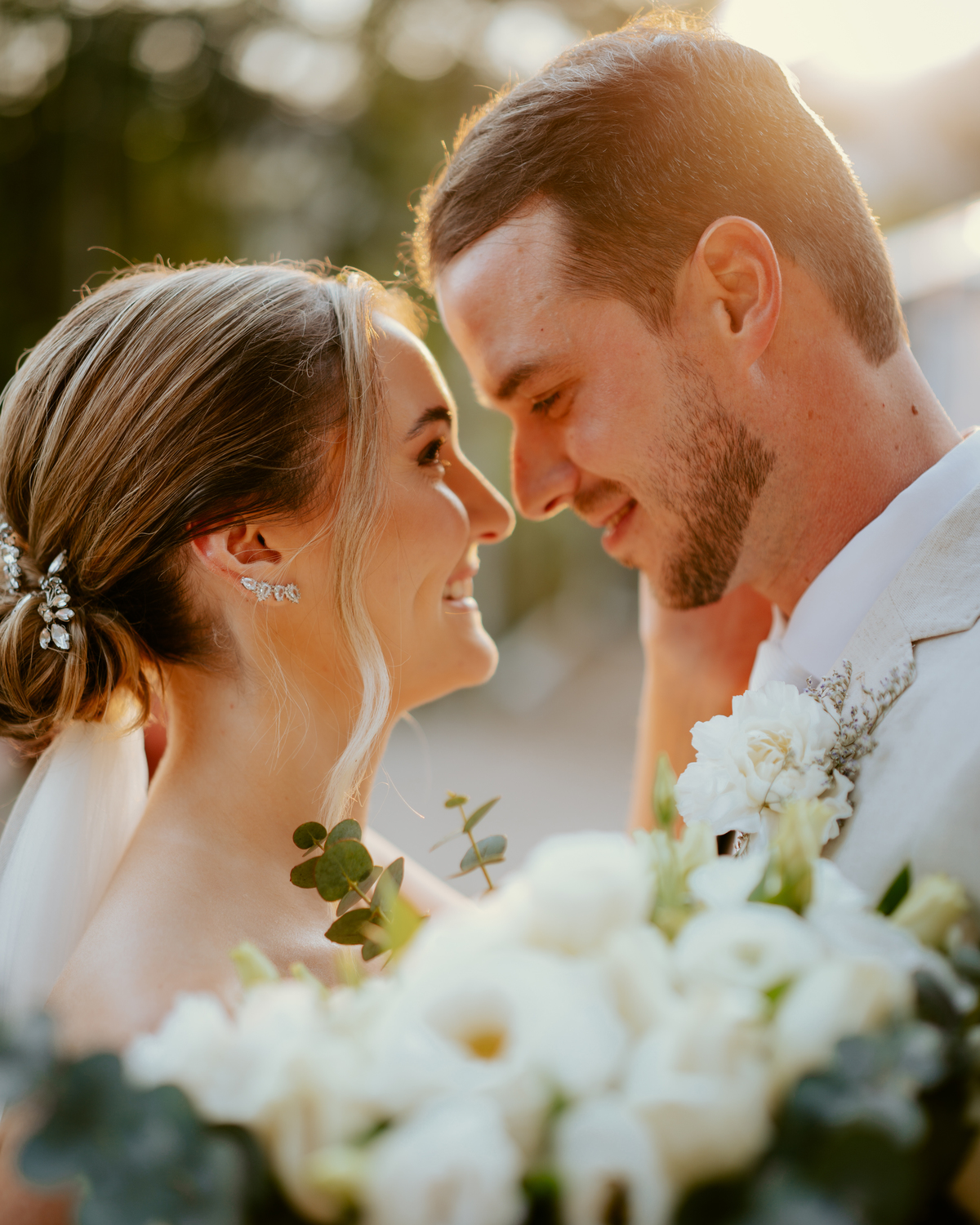 casamento-intimista-no-sitio-da-familia-em-timbo-santa-catarina-mini-wedding-anna-e-marco-cerimonia-ao-ar-livre-fotografia-de-casamento-no-vale-europeu