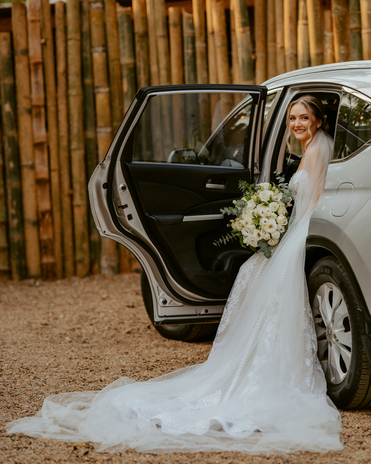 mini-wedding-em-timbo-santa-catarina-casamento-intimista-no-sitio-da-familia-da-noiva-cerimonia-ao-ar-livre-anna-e-marco-fotografo-de-casamento-em-timbo-regiao-de-blumenau-vale-europeu