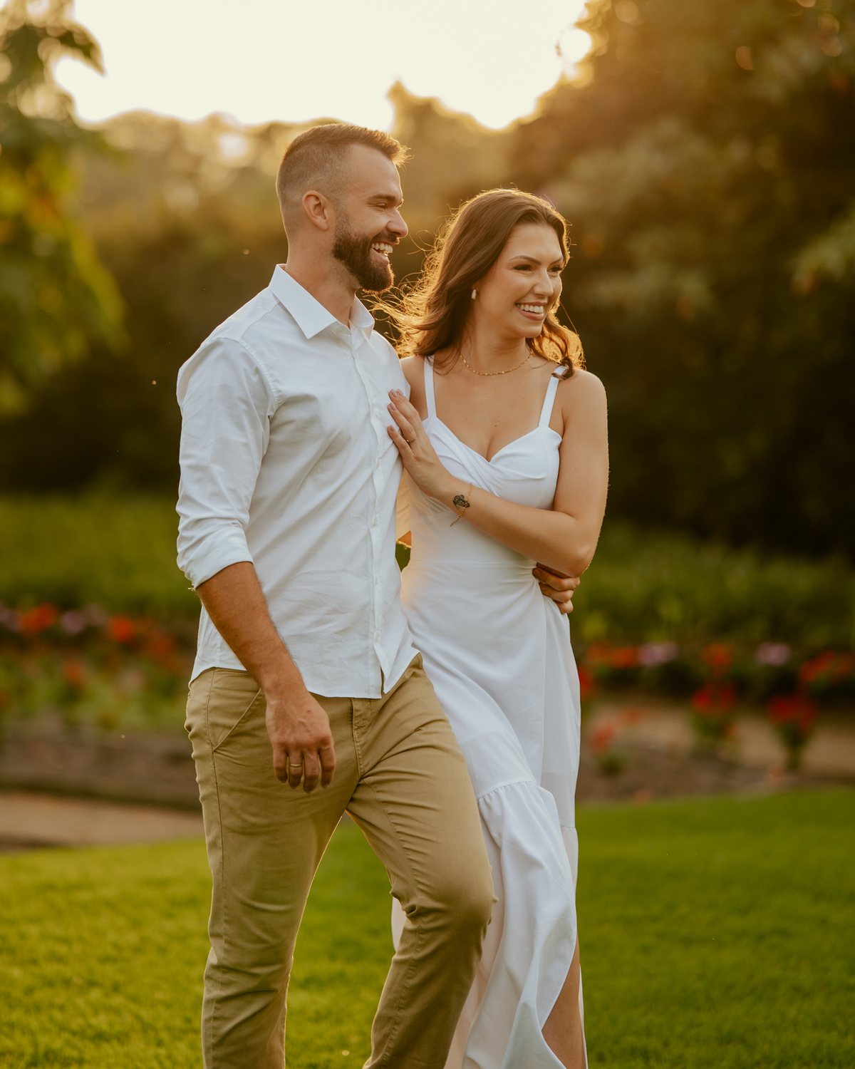pre-wedding-no-jardim-dos-girassois-parque-hemero-joinville-ensaio-romantico-de-casal-vanessa-e-alex-fotografo-de-casamento-joinville-jaragua-do-sul