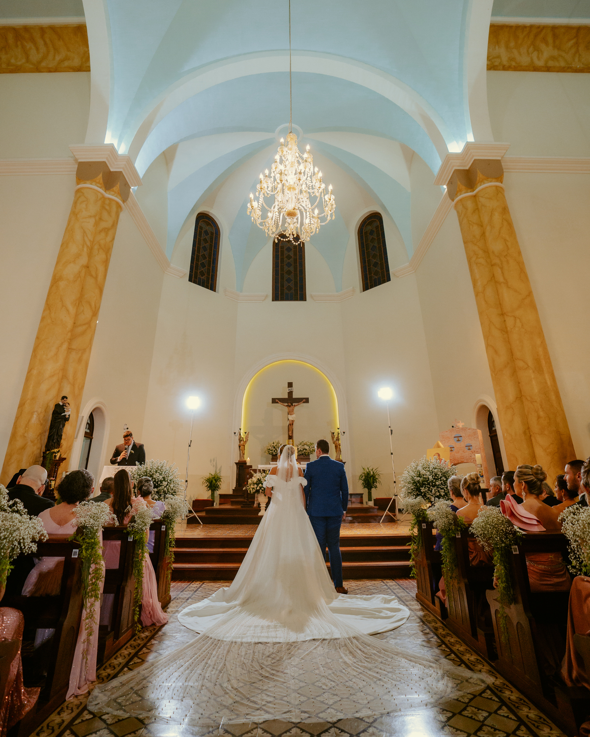 casamento-kamila-e-neto-em-luiz-alves-sc-cerimonia-na-igreja-sao-vicente-de-paulo-fotografia-de-casamento-vale-europeu