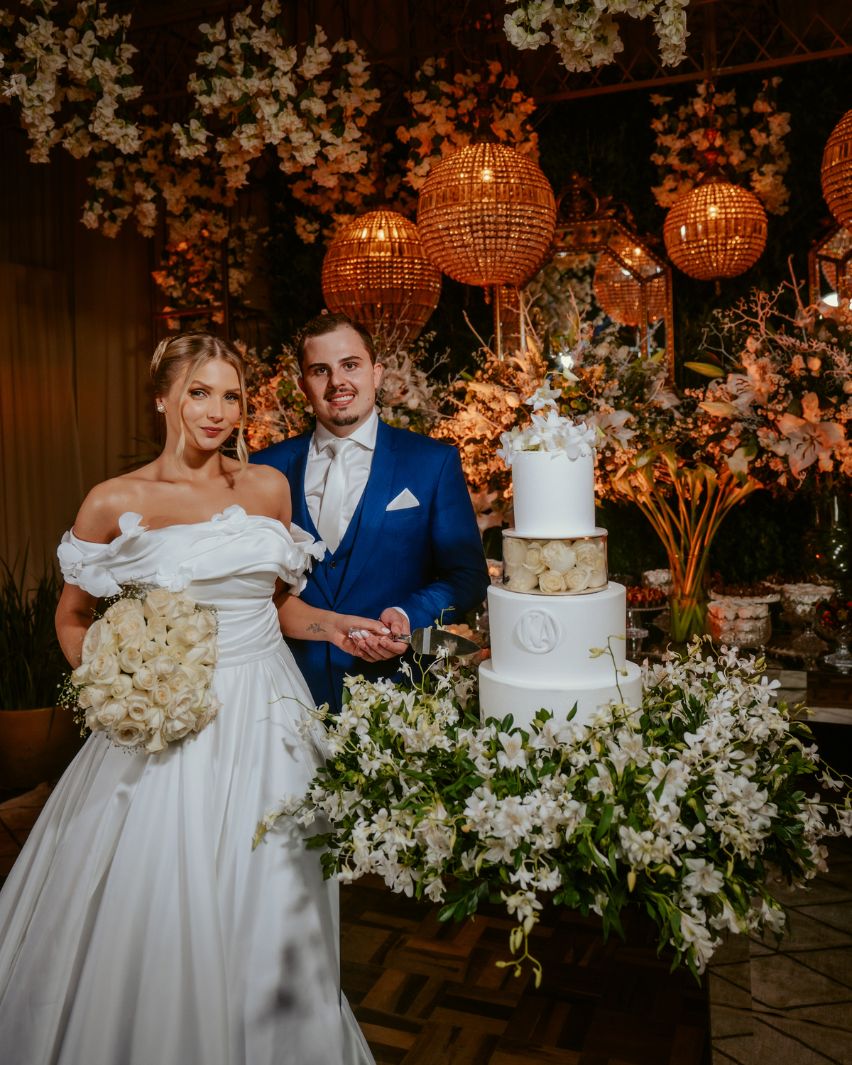 casamento-kamila-e-neto-na-sociedade-seral-em-luiz-alves-sc-festa-de-casamento-com-decoracao-assinada-pela-silvana-decoradora-de-blumenau-fotografia-de-casamento-no-vale-europeu-santa-catarina-celebracao-com-amigos-e-familiares