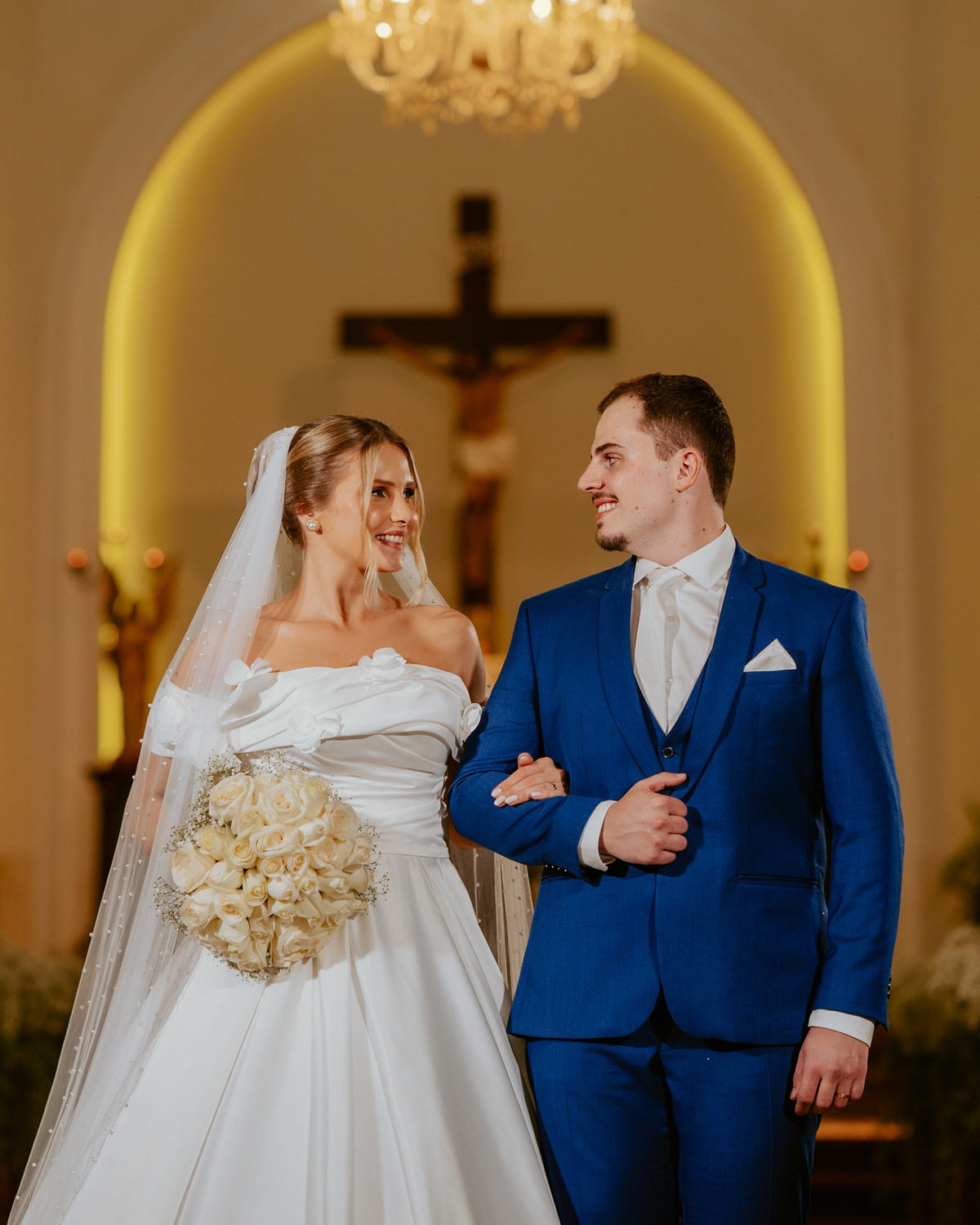 casamento-kamila-e-neto-em-luiz-alves-sc-cerimonia-na-igreja-sao-vicente-de-paulo-fotografia-de-casamento-vale-europeu