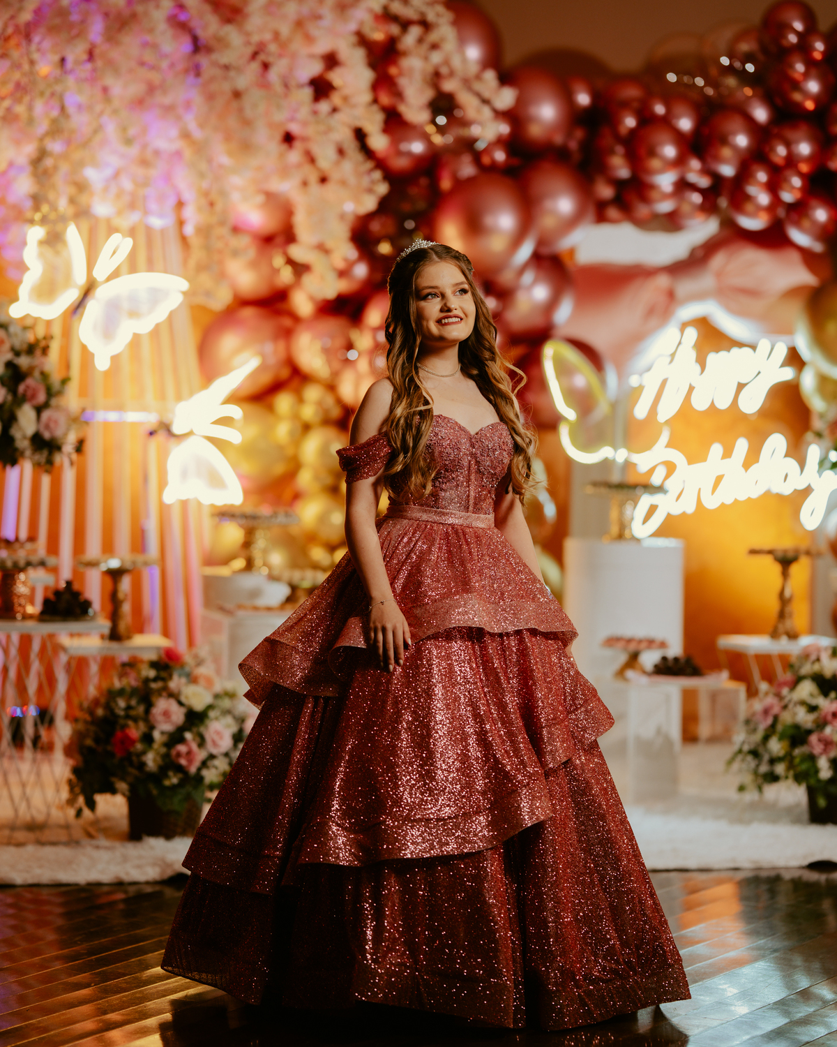 otos-fotografia-fotografo-de-15-anos-priscila-festa-de-debutante-em-rodeio-sc-adecio-cozina-moser-vale-europeu-santa-catarina-blumenau-balneario-camboriu-itajai-itapema-joinville-vestido-versat-alta-costura-indaial-making-of-salao-ld-decoracao-pink-blue-r