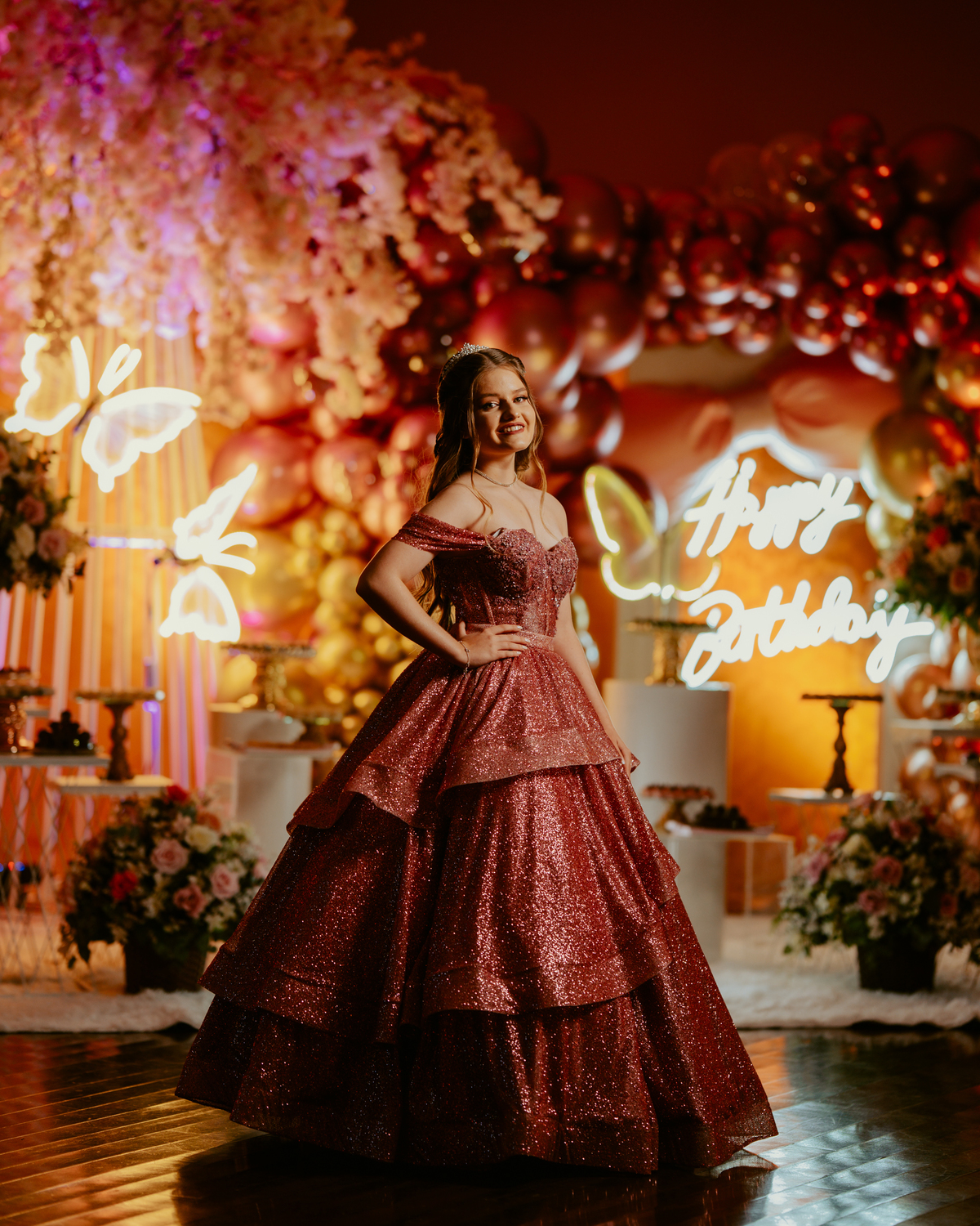 otos-fotografia-fotografo-de-15-anos-priscila-festa-de-debutante-em-rodeio-sc-adecio-cozina-moser-vale-europeu-santa-catarina-blumenau-balneario-camboriu-itajai-itapema-joinville-vestido-versat-alta-costura-indaial-making-of-salao-ld-decoracao-pink-blue-r