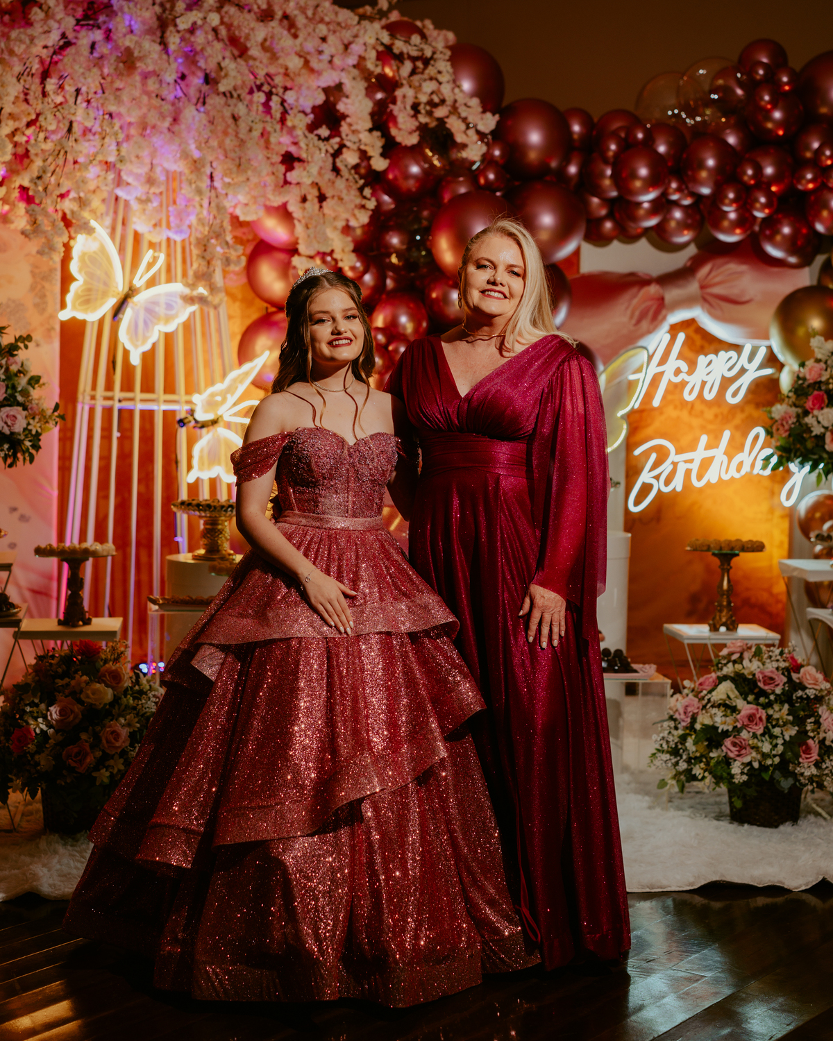 otos-fotografia-fotografo-de-15-anos-priscila-festa-de-debutante-em-rodeio-sc-adecio-cozina-moser-vale-europeu-santa-catarina-blumenau-balneario-camboriu-itajai-itapema-joinville-vestido-versat-alta-costura-indaial-making-of-salao-ld-decoracao-pink-blue-r