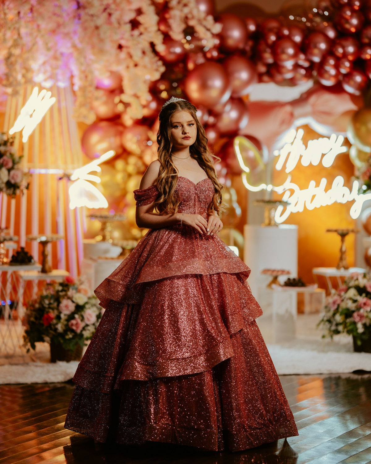 otos-fotografia-fotografo-de-15-anos-priscila-festa-de-debutante-em-rodeio-sc-adecio-cozina-moser-vale-europeu-santa-catarina-blumenau-balneario-camboriu-itajai-itapema-joinville-vestido-versat-alta-costura-indaial-making-of-salao-ld-decoracao-pink-blue-r