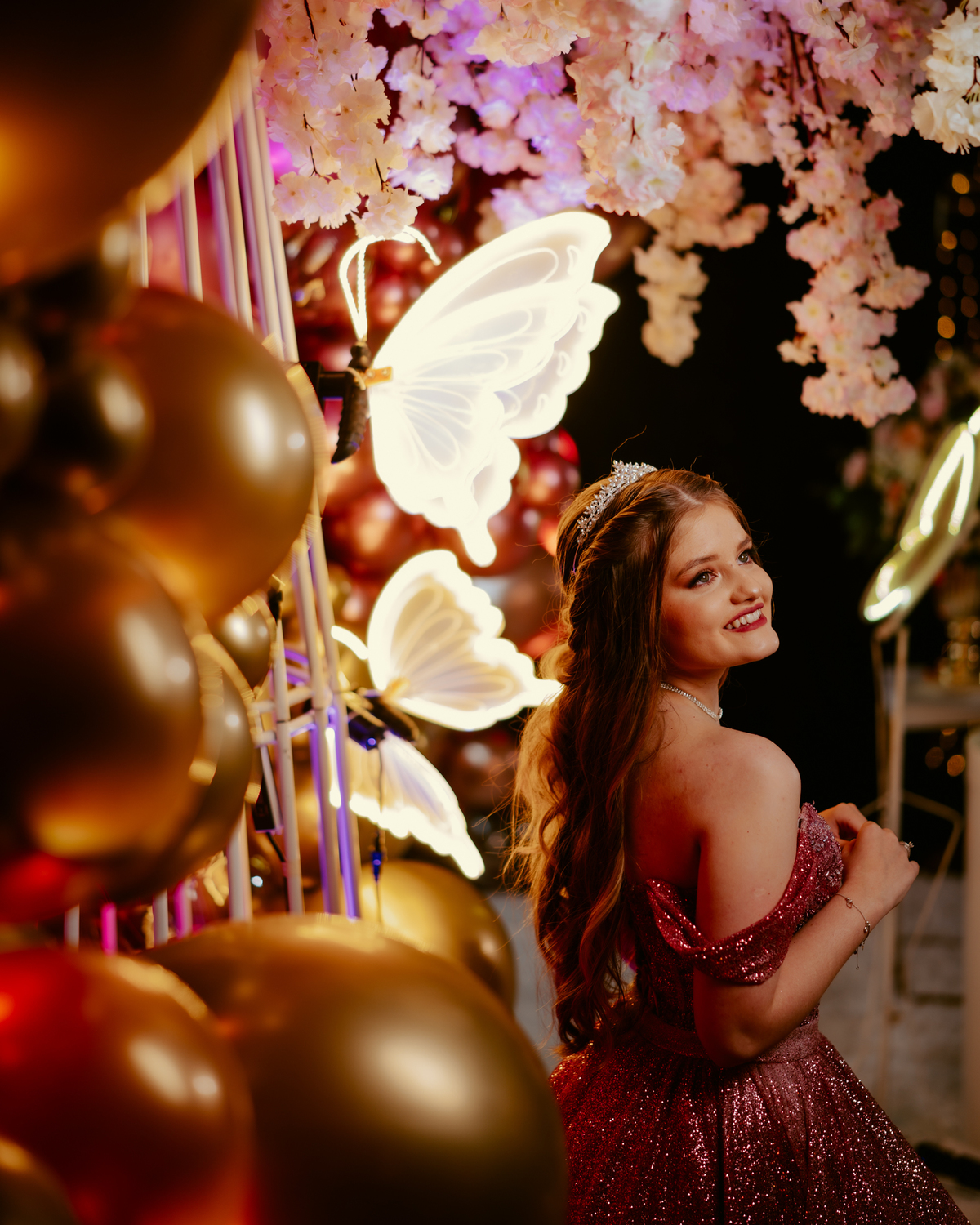 otos-fotografia-fotografo-de-15-anos-priscila-festa-de-debutante-em-rodeio-sc-adecio-cozina-moser-vale-europeu-santa-catarina-blumenau-balneario-camboriu-itajai-itapema-joinville-vestido-versat-alta-costura-indaial-making-of-salao-ld-decoracao-pink-blue-r