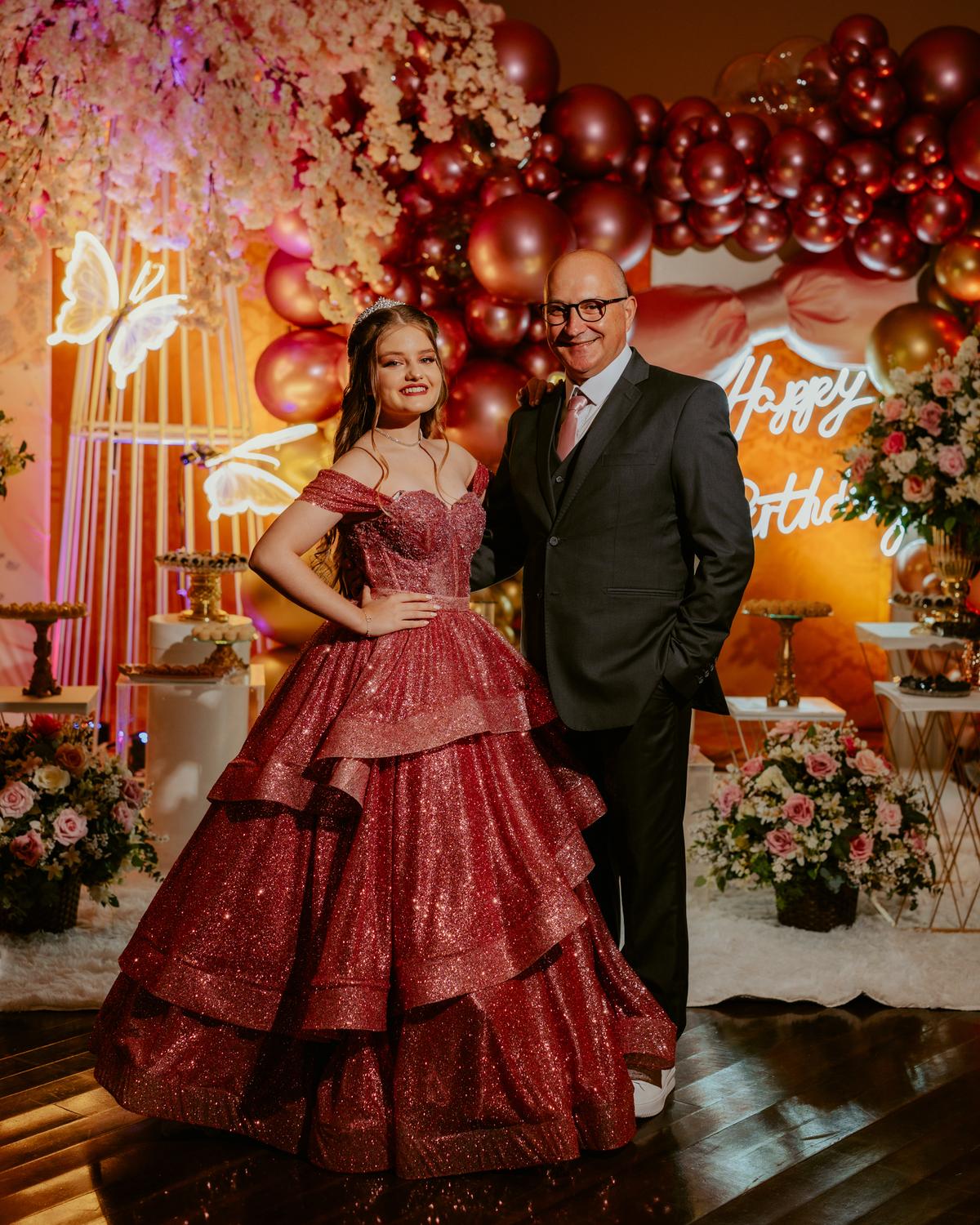 otos-fotografia-fotografo-de-15-anos-priscila-festa-de-debutante-em-rodeio-sc-adecio-cozina-moser-vale-europeu-santa-catarina-blumenau-balneario-camboriu-itajai-itapema-joinville-vestido-versat-alta-costura-indaial-making-of-salao-ld-decoracao-pink-blue-r