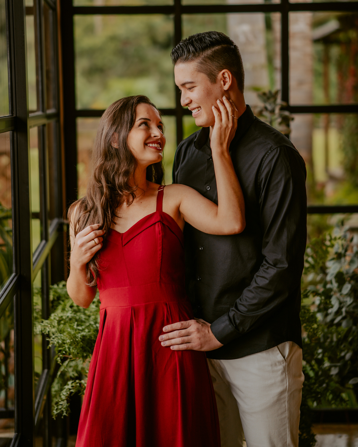 Ensaio pré-wedding da Priscila e Tiago no Vale dos Ventos em Rio dos Cedros, um dos lugares mais lindos de Santa Catarina para ensaio pré-casamento na natureza na região dos lagos do Vale Europeu.